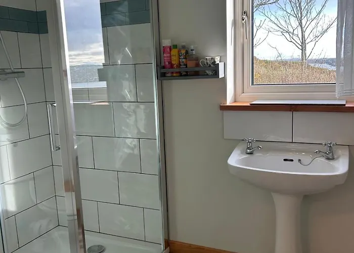 Cosy Nest On The West Cork Coast דירה סקיברין