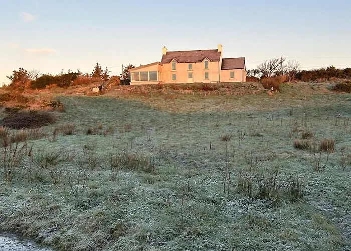 Cosy Nest On The West Cork Coast דירה